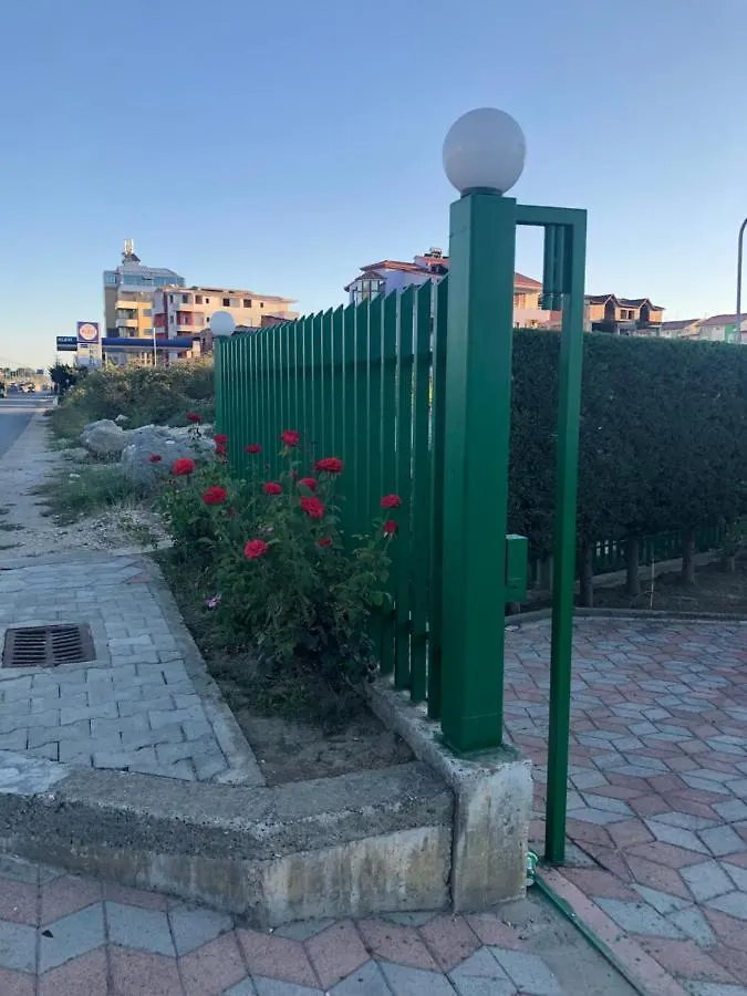 Hotel Blue Sky Golem  0*, Golem (Tirana)
